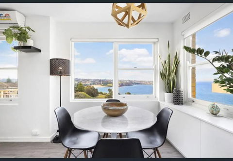 SurfSide Escape In Coogee - Renee 1