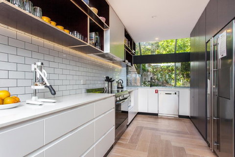 Surfside6 @ James Cook - Clarkes Beach - Swimm 3