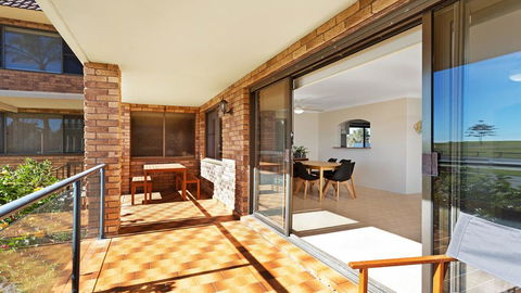 Surfspray 2 - Pebbly Beach - Renee 3