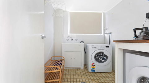 Surfspray 2 - Pebbly Beach - Renee 2