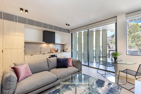 Surry Hills Fully Furnished Apartment (ELZ) - Renee 3