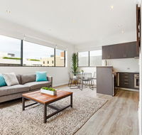 Surry Hills Modern Self-Contained One-Bedroom Apartment 19 FOV - Renee