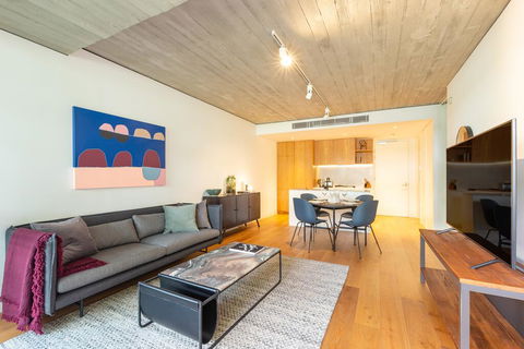 Surry Hills Self-contained 1 Bedroom Apartment (6 BRK) - Renee 0
