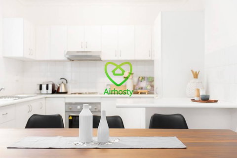 Surry Hills Victorian 4 Bedroom House Near Central - Renee 2