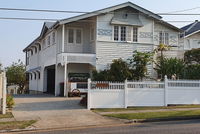 Business in Wynnum QLD Renee Renee
