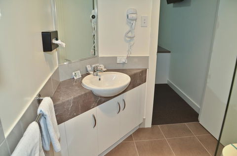 Swagsman Motel - Internet Find 3