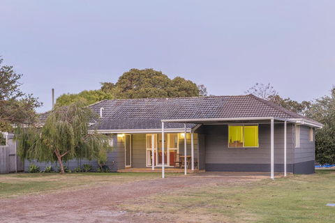Swell Shack - Renee 0