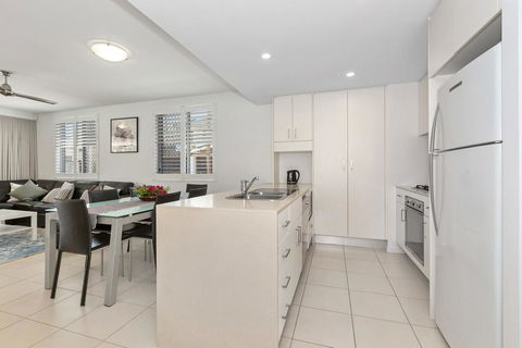 SWIM UP DRIFT APARTMENT 12 South - Swimm 2