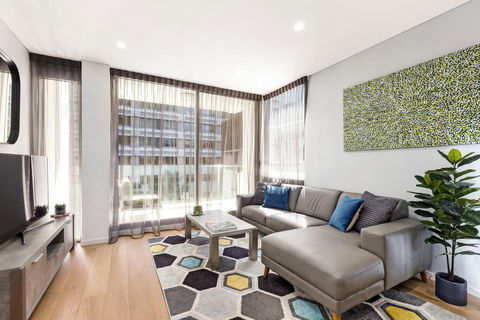 Sydney 1 Bed Modern Self Contained Apartment (402ALB) - Petrol Stations 2