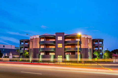 Sydney Airport Suites - Renee 0