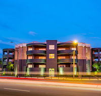 Sydney Airport Suites - Renee