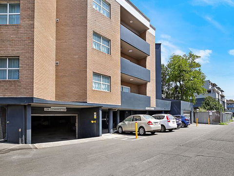 Sydney Airport Suites - Renee 3