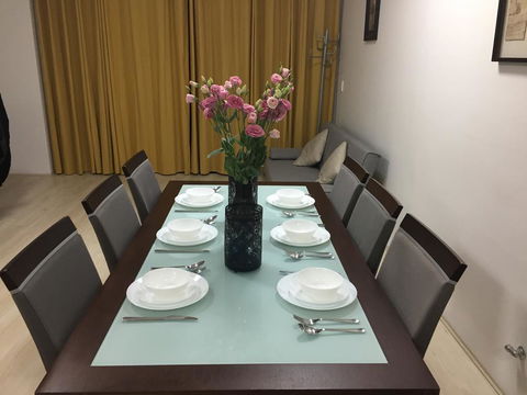 Sydney CBD Family Home - Renee 2
