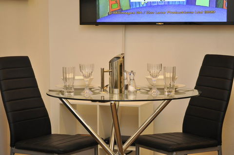 Sydney CBD Studio Apartment 503BRG - Renee 1