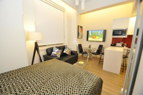 Sydney CBD Studio Apartment 503BRG - Renee 2