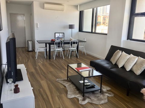 Sydney CBD, Live Like You're At Home (W/Parking) - Renee 0