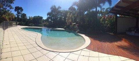 TAKURA HEIGHTS Modern Country Apartment With Pool Access - Renee 1