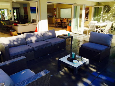 Tali Oak Beach House - Petrol Stations 2