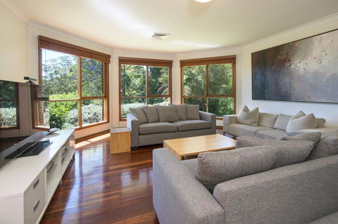 Taliesin - Beautiful 4 Bedroom Home With Amazing Views! - Qld Realsetate 3