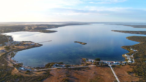 Tall Pines Beach House At Mount Dutton Bay (part Of Coffin Bay Waterways) - Swimm 0