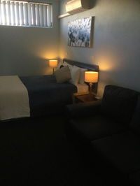 Business in Dungog NSW Renee Renee