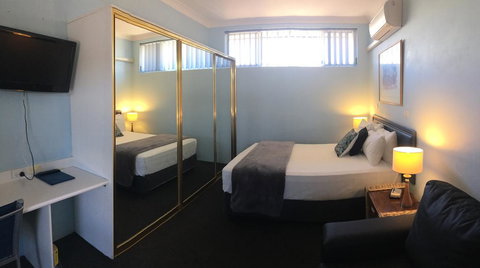 Tall Timbers Motel - Renee 3