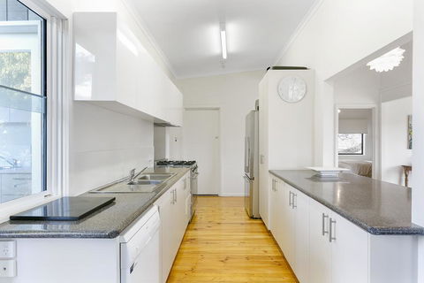 Tallarook Beach House - Very Close To Beach - Swimm 3