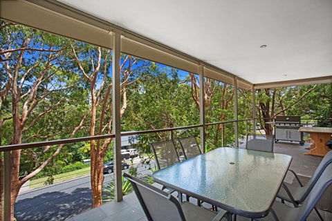 Tallean Road, 71 - Swimm 0