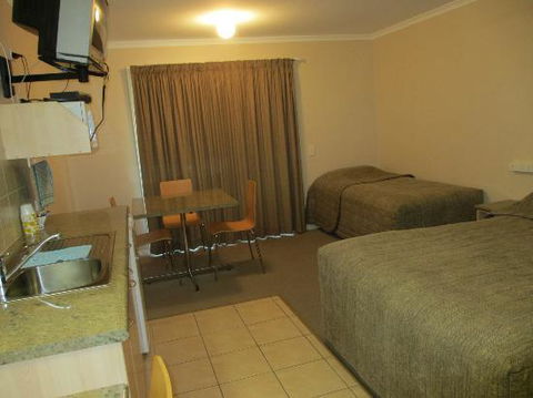 Tambo Mill Motel & Caravan Park - Internet Find 3