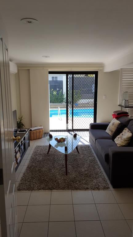 Tamworth Exclusive B&B - Swimm 3