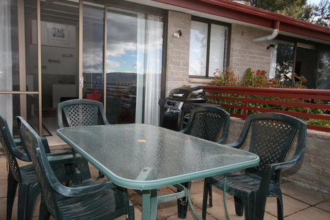 Tanderra 17/28 Park Road - Renee 3