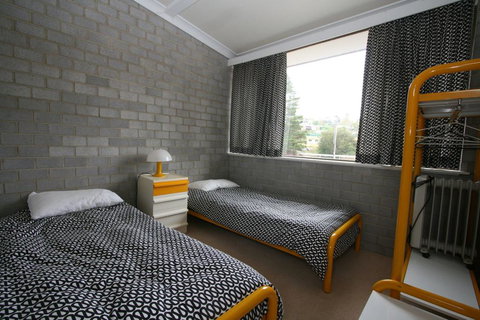 Tanderra 17/28 Park Road - Renee 2