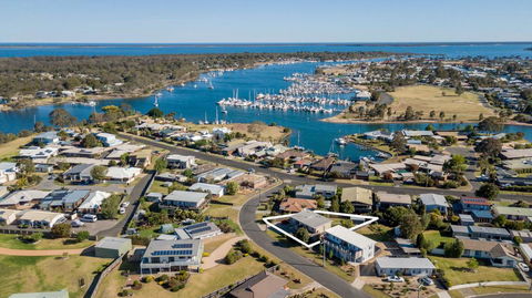 Tanjil - A Stroll From The Water In Paynesville - Internet Find 0