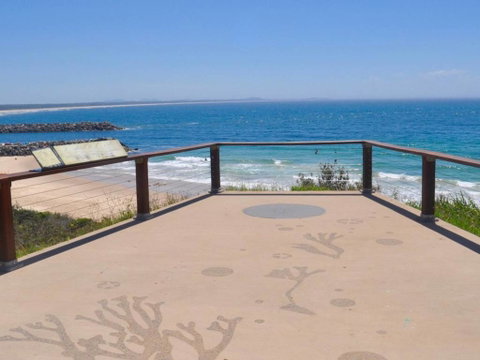 Taranaki Beach House - Internet Find 2