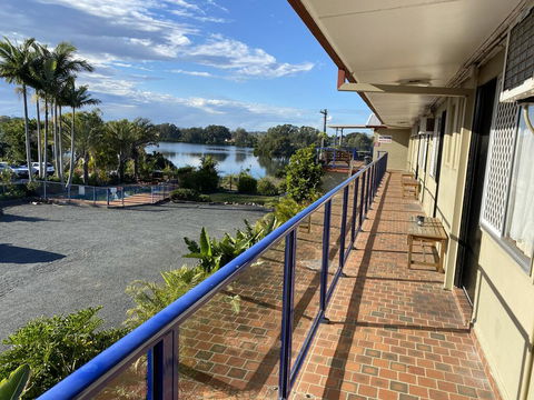 Taree Motor Inn - Petrol Stations 1