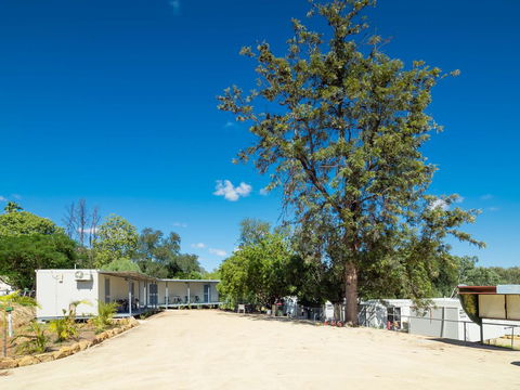 Taroom Caravan & Tourist Park - Internet Find 3