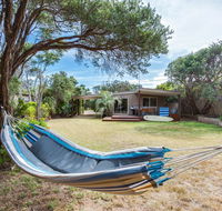 Tasman Surf House - so close to the beach - Qld Realsetate