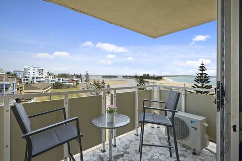 Tasman Towers - Unit 13 - Internet Find 0