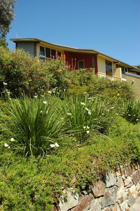 Tathra Beach House Holiday Apartments - Internet Find 3
