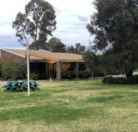 Tatura Country Motel - Swimm