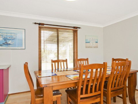 Tea Tree Cottage - Great Yard For Pets And Kids - Qld Realsetate 2