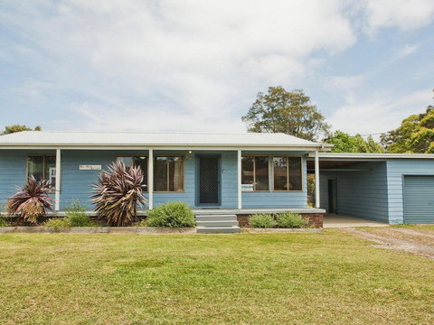 Tea Tree Cottage - Great Yard For Pets And Kids - Qld Realsetate 0
