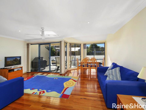 Terrigal Gem - 3/9 Auld Street, Terrigal - Swimm 0