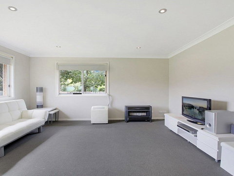 That Pink House! - Comfortable Home Away From Home - Qld Realsetate 1