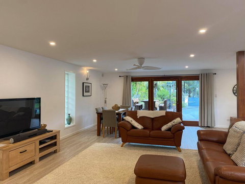 The Old Gallery - Swimm 2