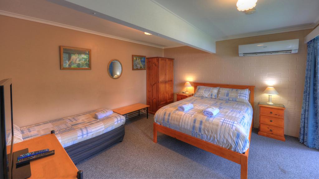 Charlotte Cove TAS Renee