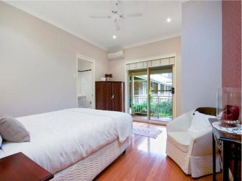 The Acreage Luxury B&B And Guesthouse - Petrol Stations 0