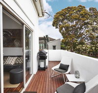 The Anderson South Melbourne MSAC 400m Parking Balcony - Internet Find