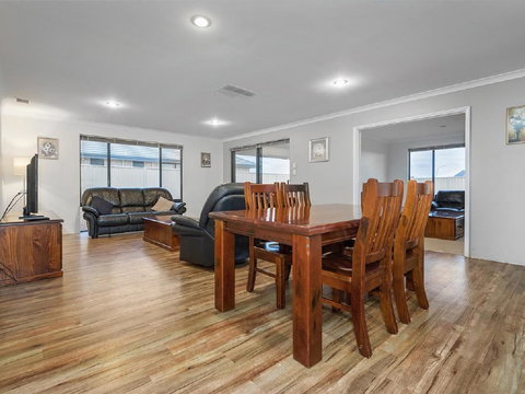 The Antonia Way - Renee 2