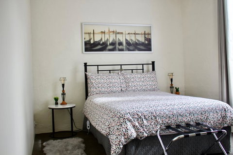 The Apartment - Moyston - Renee 1